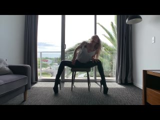 hotel room edition  chair dance freestyle flow in my favourite pairadize legging